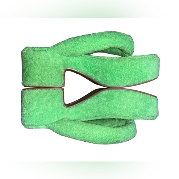 Jeffrey Campbell Shoes - Jeffrey Campbell Y2K Luau Platform Flip Flop Green size 7